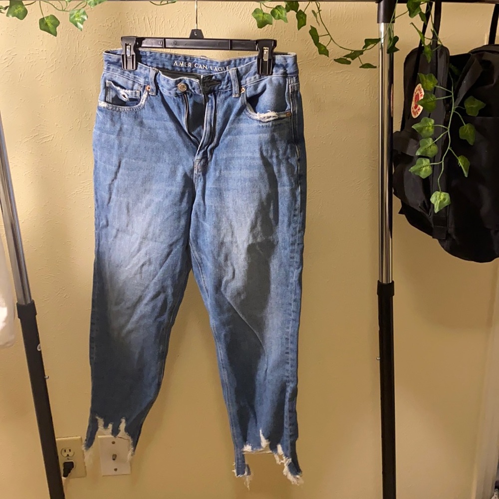 COPY - super cute distressed mom jeans american eagle